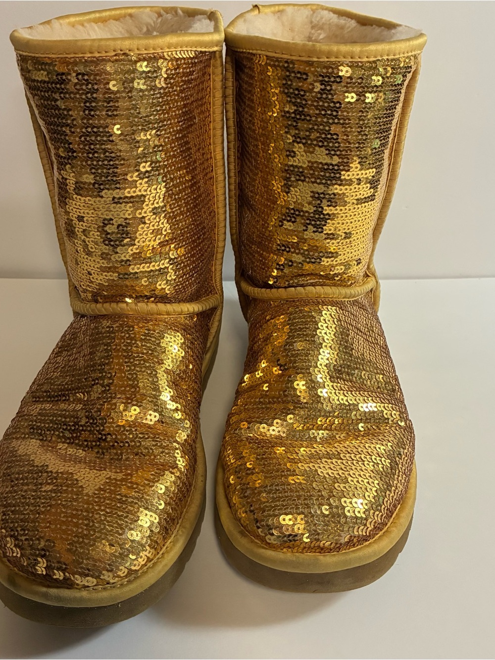 UGG Women’s Gold Sequin Classic Short Booties Size 9 - Picture 2 of 8